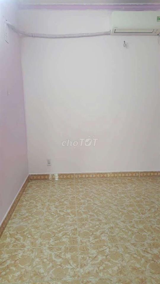 Phòng cho thuê có máy lạnh