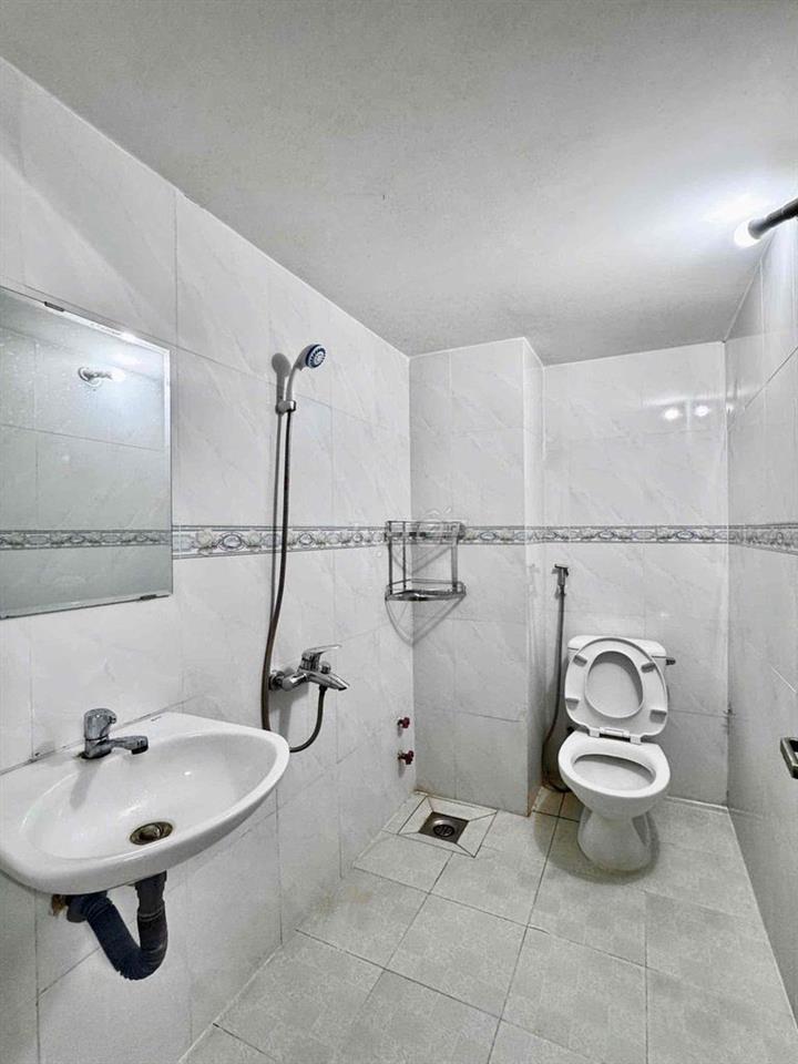 CẦN PASS PHÒNG ĐỂ CHUYỂN RA HÓC MÔN