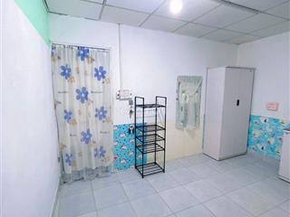 PHÒNG FULL NỘI THẤT - NGAY TÒA NHÀ E TOWN, GẦN NHÀ GA T3. Giá: 3.2tr