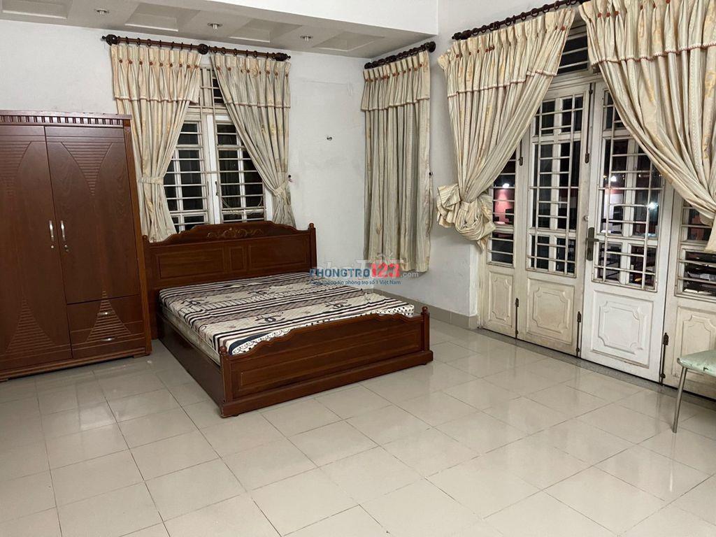 Cho thuê phòng trọ diện tích 25m2, đầy đủ tiện nghi gần sân bay TSN