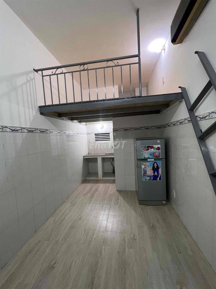 Phòng Trọ Nhất Chi Mai có gác gần Etown