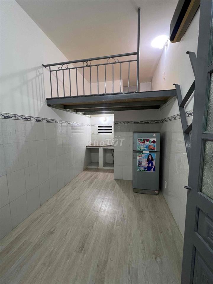 Phòng Trọ Nhất Chi Mai có gác gần Etown
