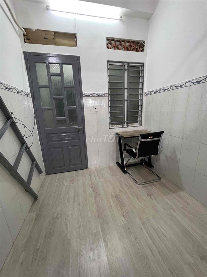 Phòng Trọ Nhất Chi Mai có gác gần Etown