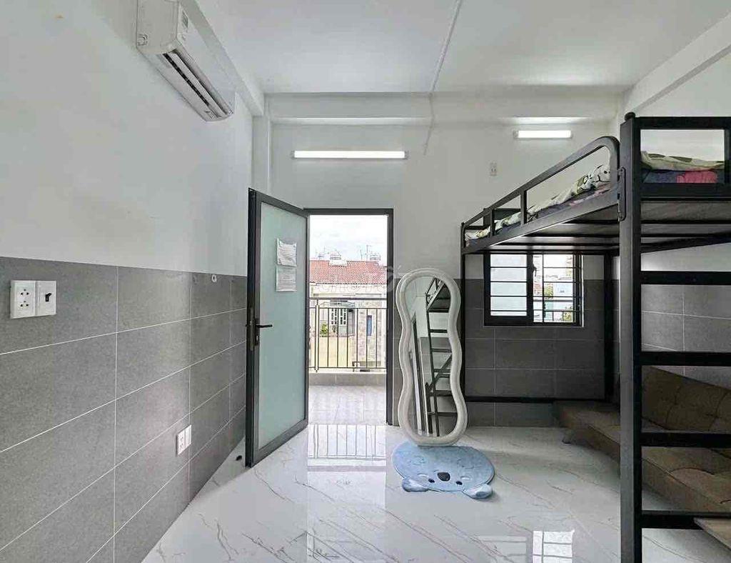 Duplex ban công Âu Cơ Tân Bình