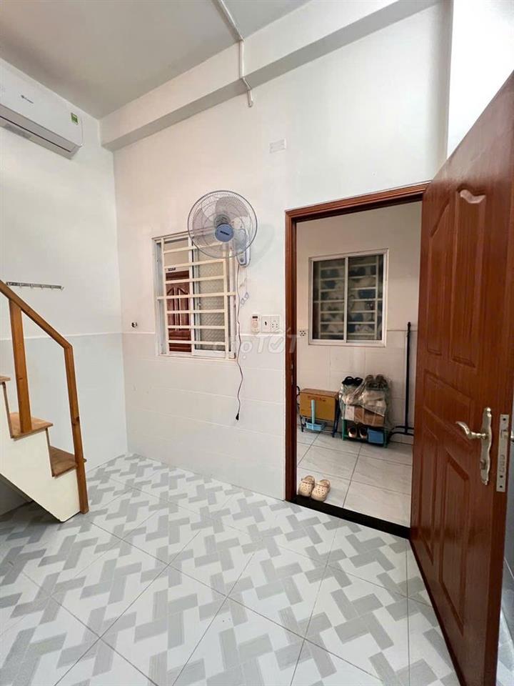 TRỌ MÁY LẠNH THOÁNG MÁT GẦN HVHK, HUFLIT, CÔNG THƯƠNG, VĂN HIẾN
