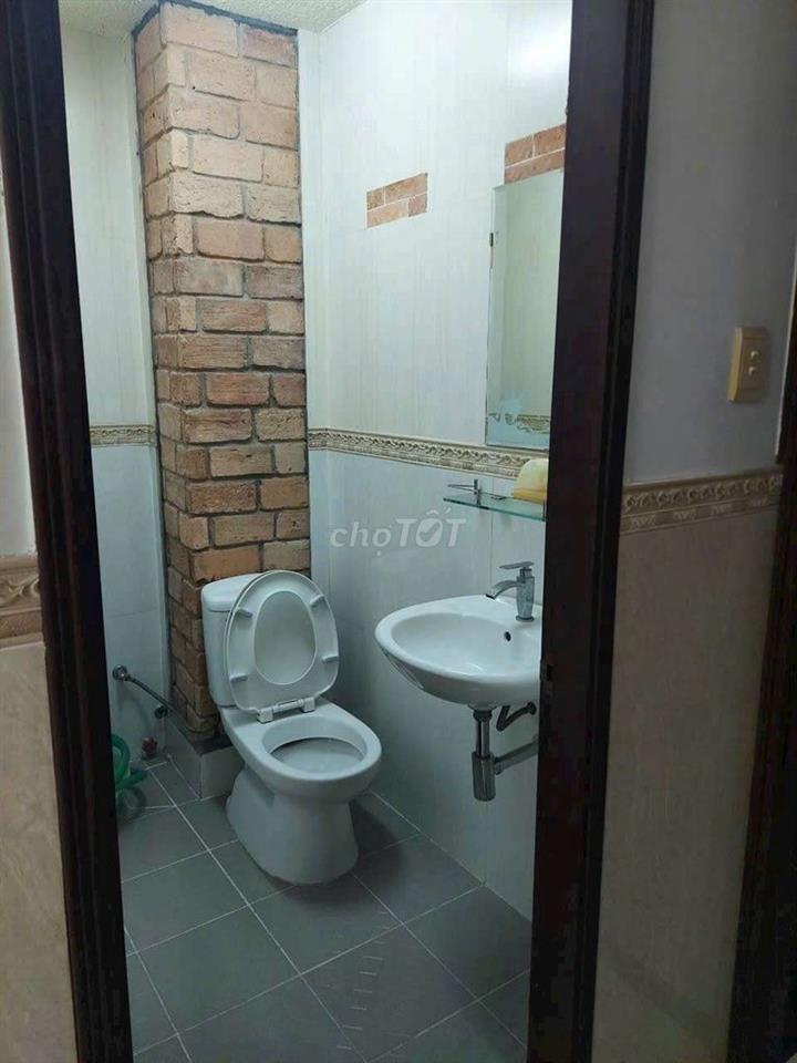 Phòng đẹp full nội thất, tự do,bên hông chợ Phạm Văn Hai Tân Bình 