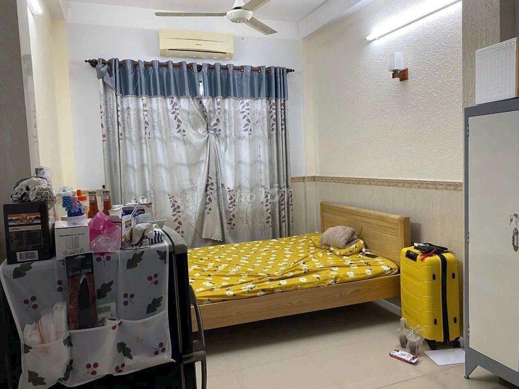 Phòng đẹp full nội thất, tự do,bên hông chợ Phạm Văn Hai Tân Bình 