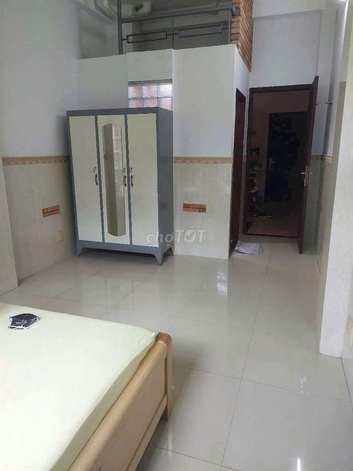 Phòng đẹp full nội thất, tự do,bên hông chợ Phạm Văn Hai Tân Bình 