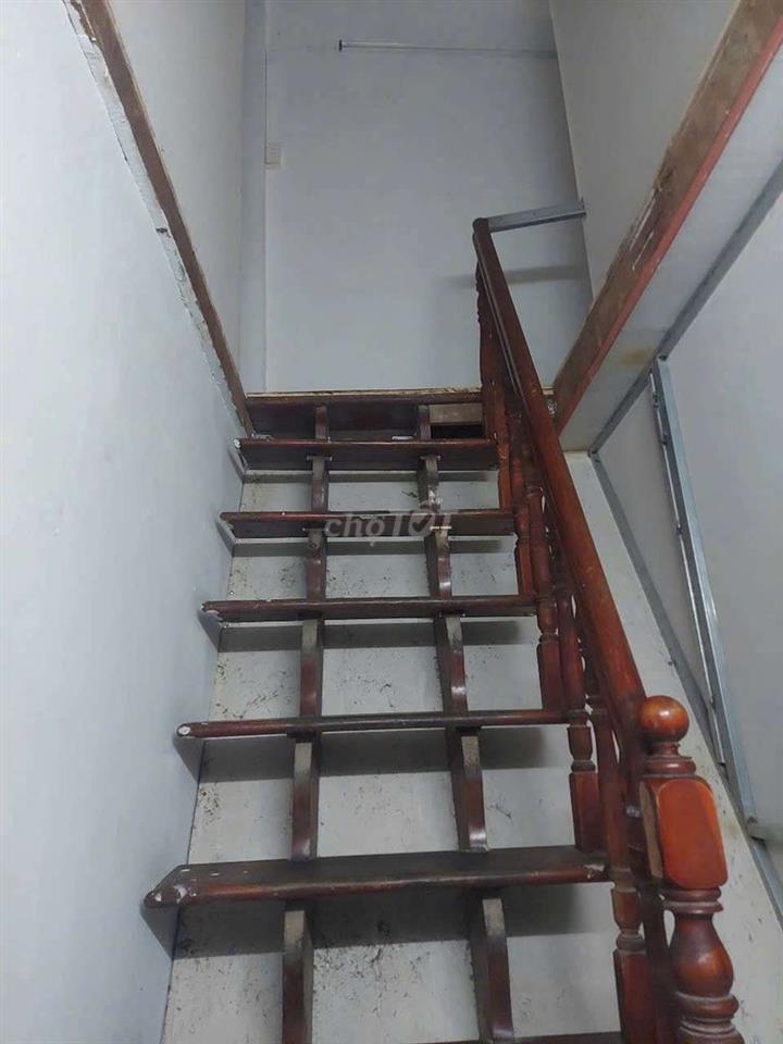 Phòng giá rẻ,giờ tự do Nguyễn Thanh Tuyền p2 TBình sau chợ Phạm V Hai 