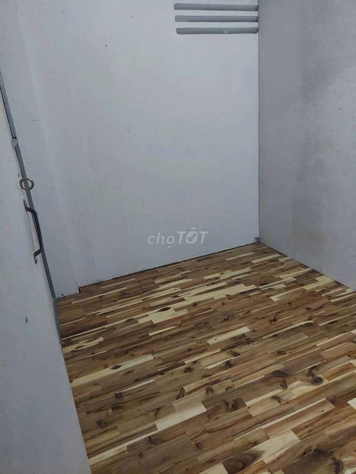 Phòng giá rẻ,giờ tự do Nguyễn Thanh Tuyền p2 TBình sau chợ Phạm V Hai 