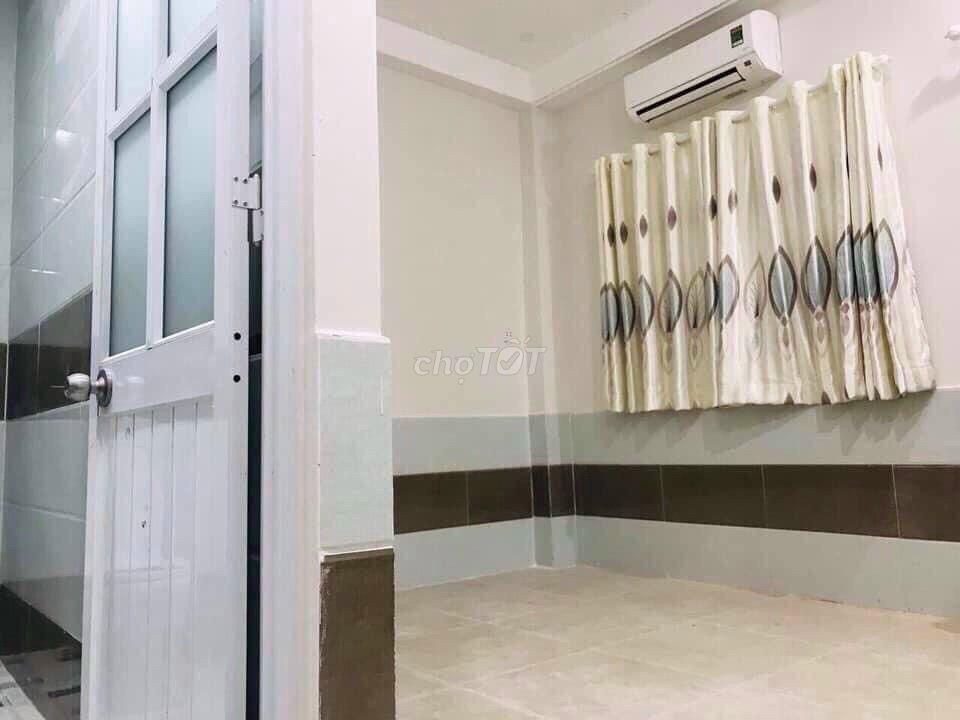 Phòng cao cấp 12/2/3 Phạm v Hai . Tân Bình