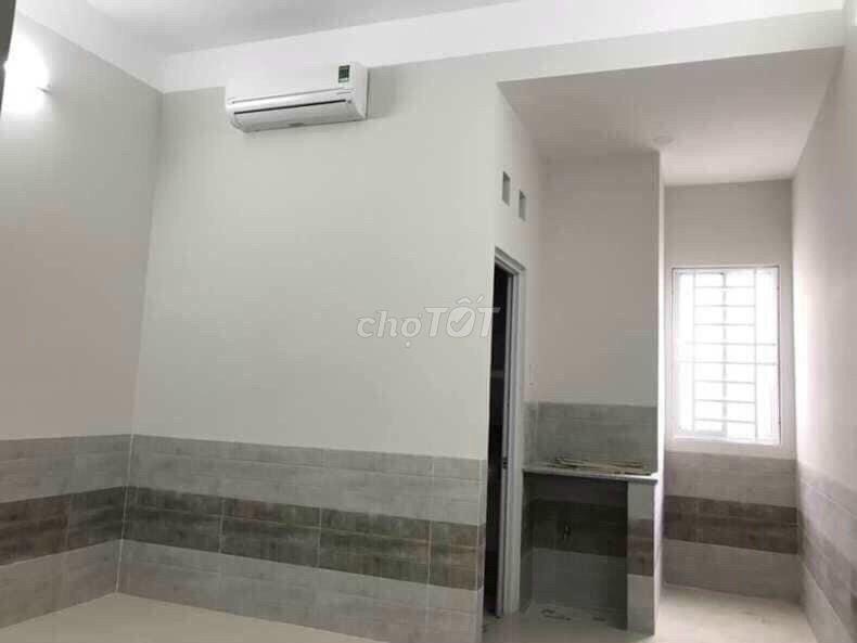 Phòng cao cấp 12/2/3 Phạm v Hai . Tân Bình