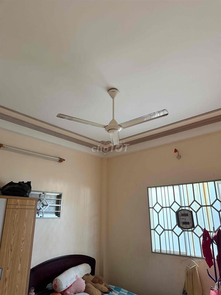Cần cho nữ thuê 2 phòng tầng 2 gần chợ Tân Bình