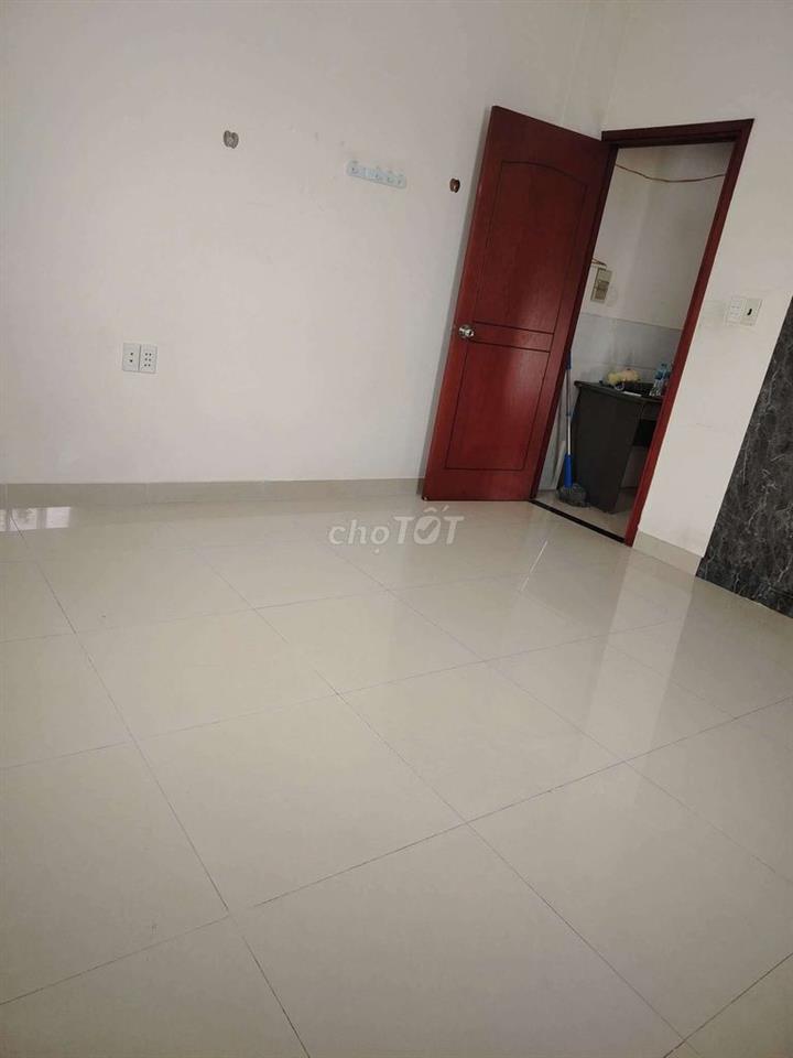 phòng trống ở nhà nguyên căn yên tĩnh sạch sẽ ib xem phòng ạ 