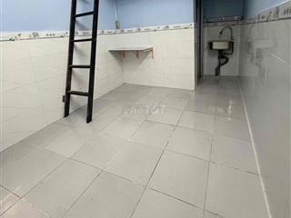 phòng trọ dưới  trệt Âu Cơ 18m2
