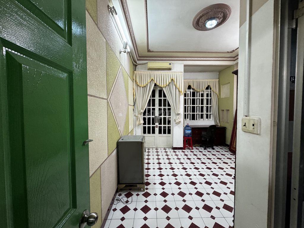 PHÒNG 25M2, FULL NỘI THẤT Q.TÂN BÌNH TIỆN DI CHUYỂN CÁC KHU VỰC