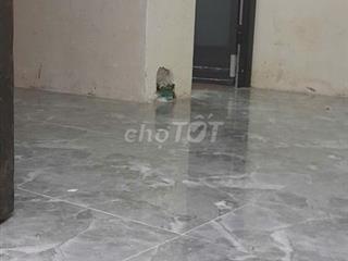 Cho thuê phòng trọ sinh viên với giá 1tr8 gần trường chinh, cộng hòa