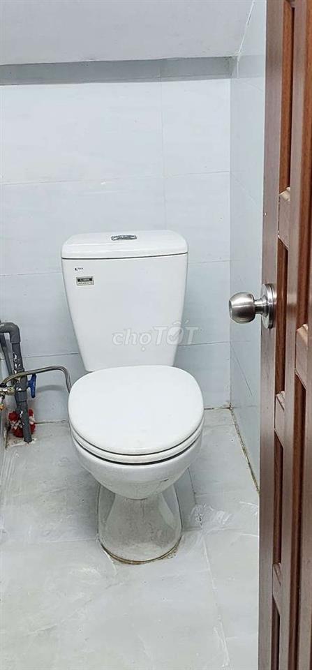 Phòng đẹp thang máy khóa vân tay