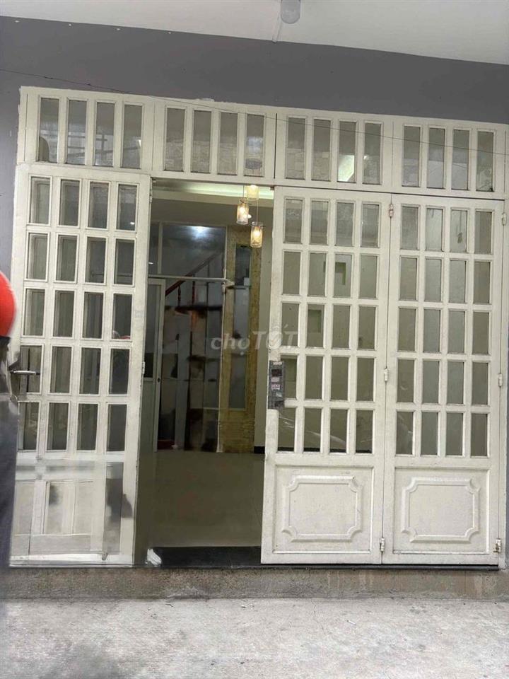 nhà riêng dư 1 phòng cần cho thuê