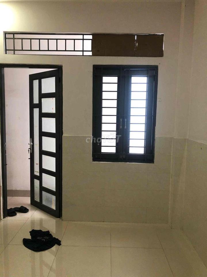 Mình có sẵn 1 phòng trống vòng xoay lăng cha cả hoàng văn thụ, chỉ dàn