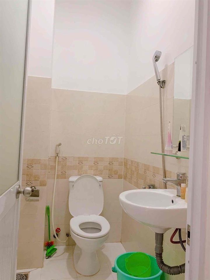 Mình có sẵn 1 phòng trống vòng xoay lăng cha cả hoàng văn thụ, chỉ dàn