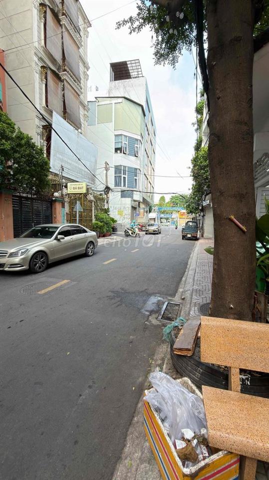 cho thuê mặt bằng nhỏ và phòng trọ ngay gần mặt tiền lớn Cộng Hoà