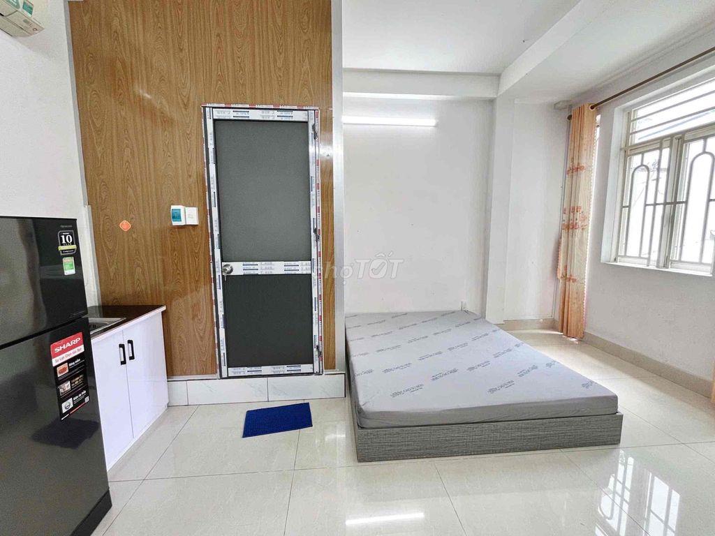CHO THUÊ PHÒNG SIÊU RỘNG VÀ CÓ BANCOL SÁT LÝ THƯỜNG KIỆT