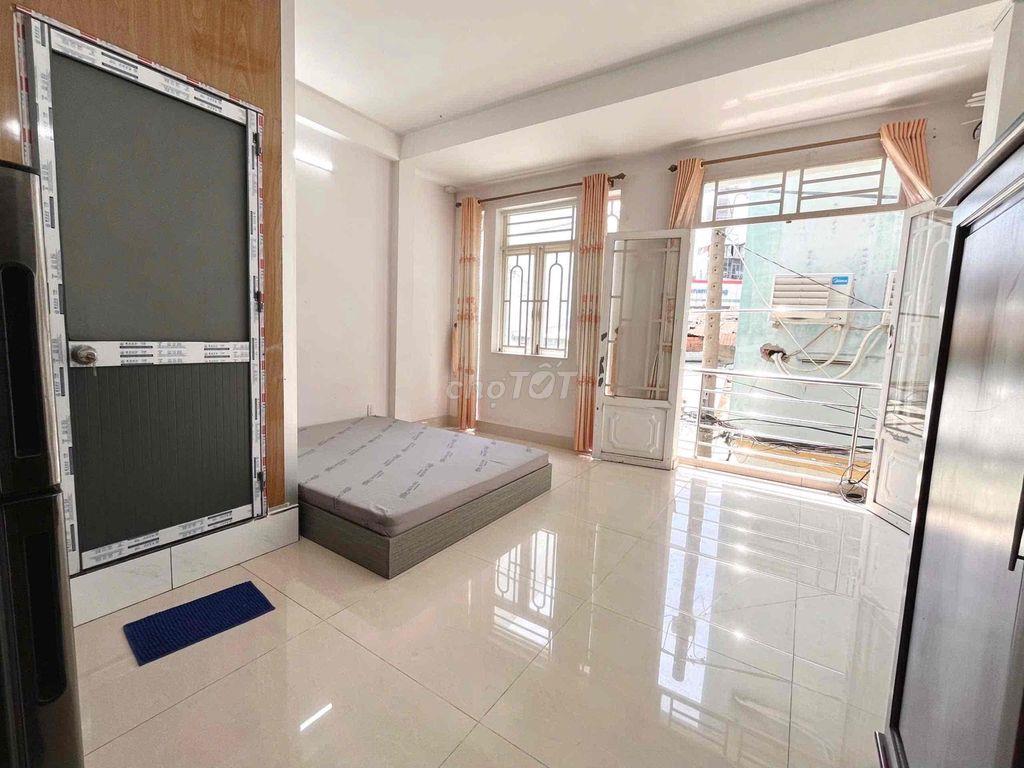 CHO THUÊ PHÒNG SIÊU RỘNG VÀ CÓ BANCOL SÁT LÝ THƯỜNG KIỆT