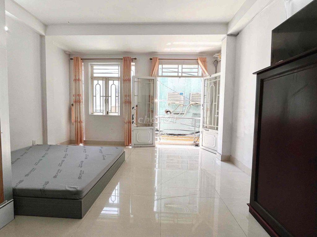 CHO THUÊ PHÒNG SIÊU RỘNG VÀ CÓ BANCOL SÁT LÝ THƯỜNG KIỆT