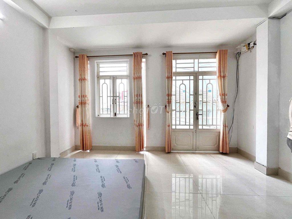 CHO THUÊ PHÒNG SIÊU RỘNG VÀ CÓ BANCOL SÁT LÝ THƯỜNG KIỆT