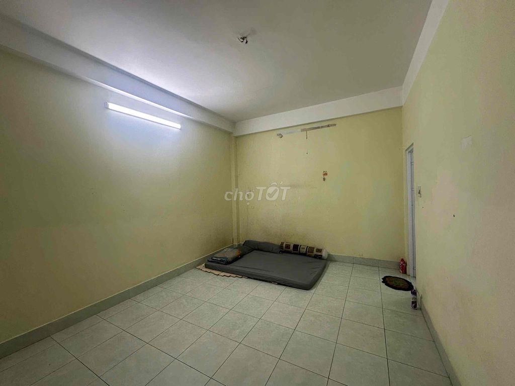 PHÒNG TRỌ TRỐNG GẦN SÂN BAY, 12m2