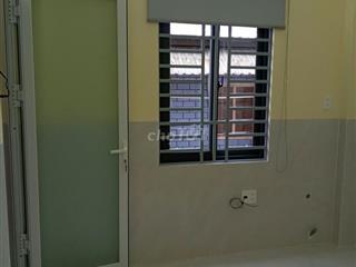 Phòng máy lạnh Lạc Long Quân mới xây