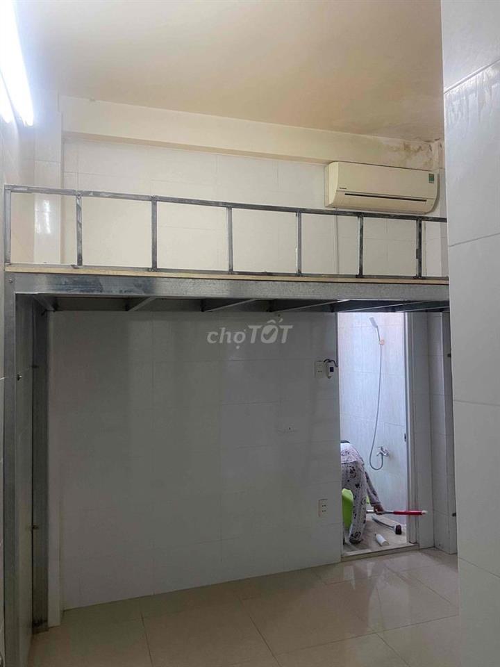 phóng trọ 16m2 có máy lạnh gác lửng gần chợ Tân bình