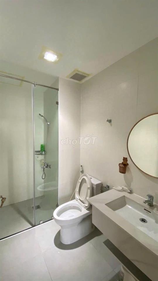 Căn hộ Palm Heights 80M 2pn 2wc hướng đong nam view hồ bơi
