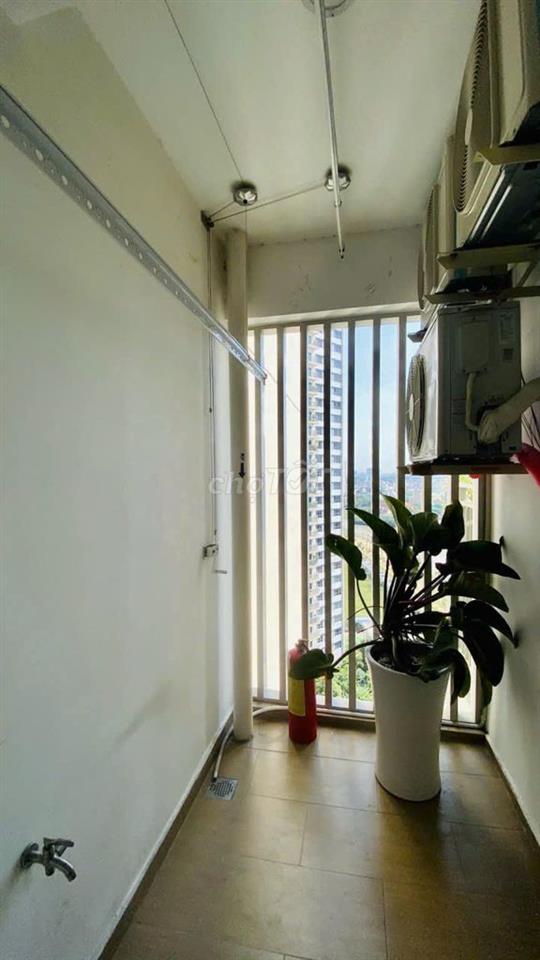 Căn hộ Palm Heights 80M 2pn 2wc hướng đong nam view hồ bơi