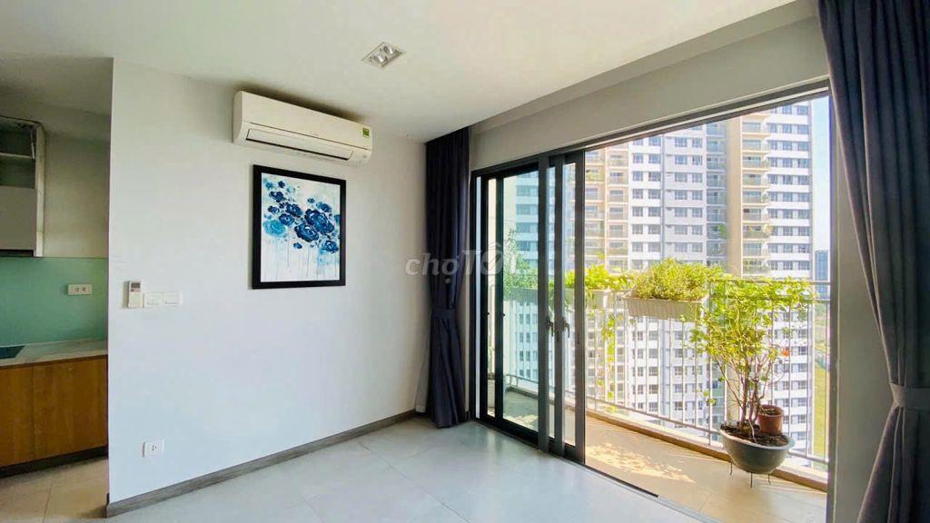 Căn hộ Palm Heights 80M 2pn 2wc hướng đong nam view hồ bơi