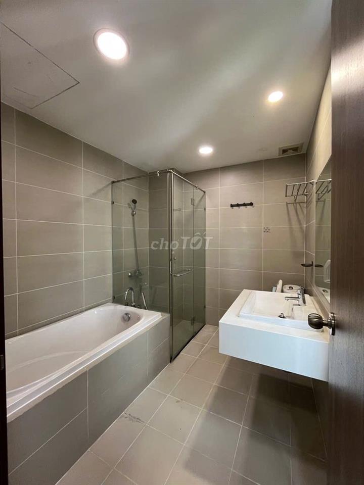 Bán hoặc cho thuê căn hộ De Capella 97M 3pn 2wc full NT mới
