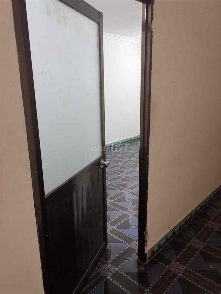 Bán nhà MTKD đường CN11,dt:4x25m,cấp4-có gác lửng,q.tân phú