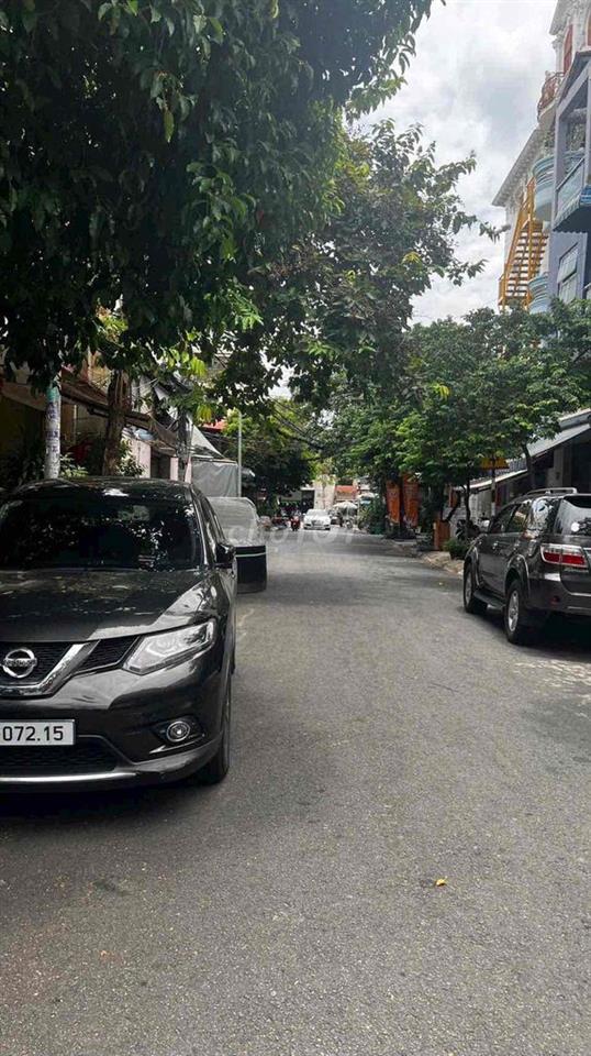Bán nhà cấp 4,đường Nguyễn Quí Anh,dt:5x17m,q.tân phú