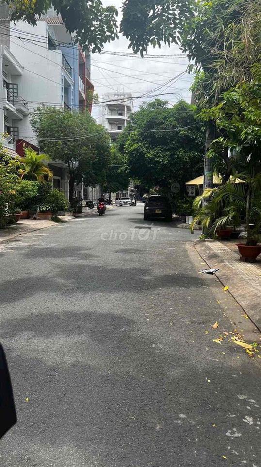 Bán nhà cấp 4,đường Nguyễn Quí Anh,dt:5x17m,q.tân phú
