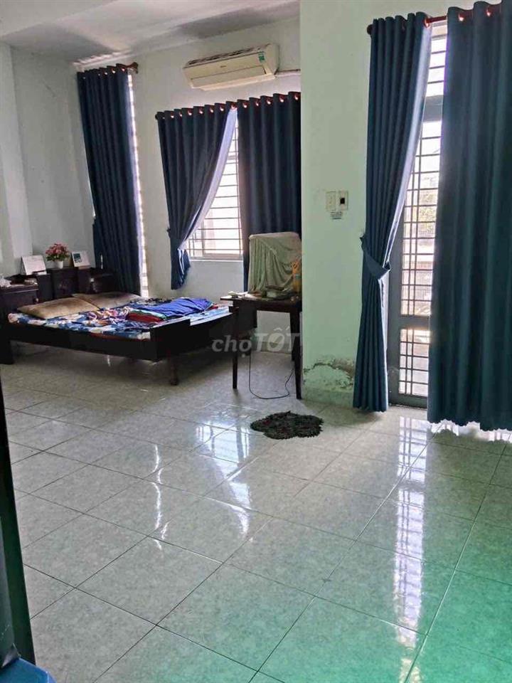 Chính chủ bán nha Lưu chí hiếu,dt:6x10,5m,3lầu,q.tan phú
