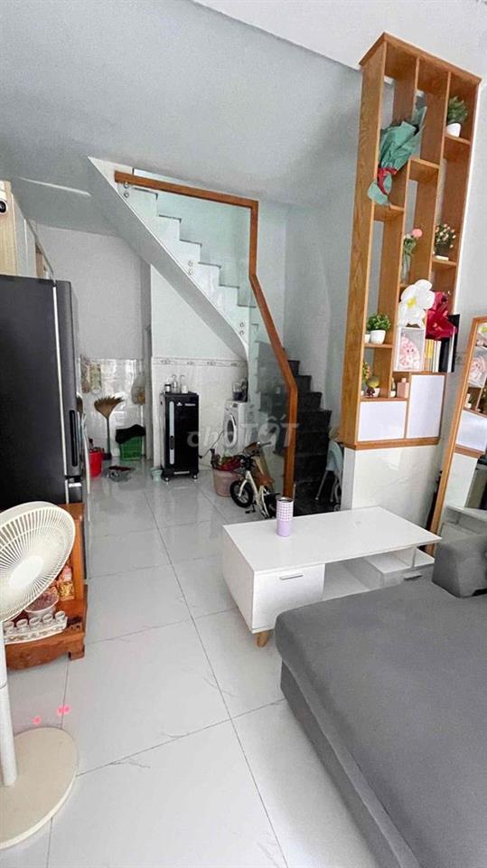 Chính chủ cần bán gấp nhà Trần Thị Trọng,dt:3,5x8m,1lầu-2Pn,q.TBinh