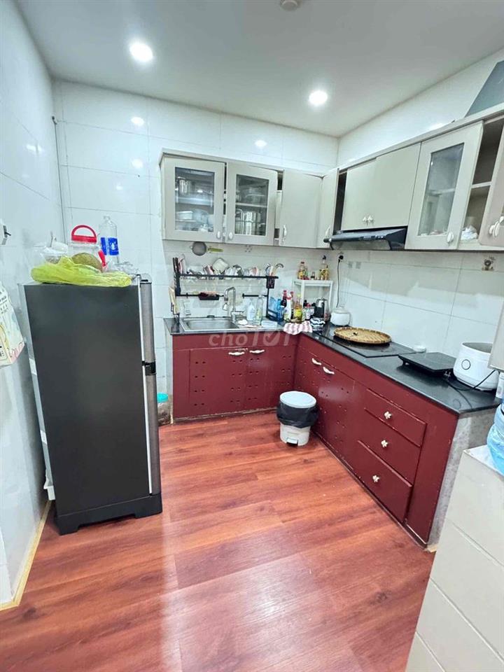 Khách e cần đi nhanh căn hộ mới sửa đang cho thuê 8tr