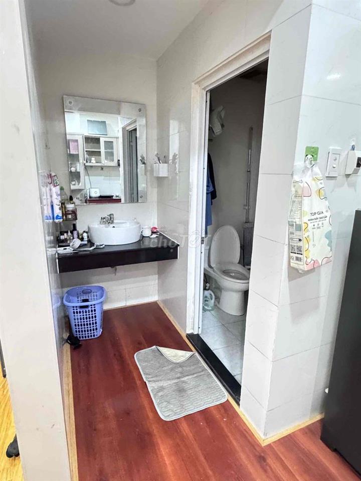 Khách e cần đi nhanh căn hộ mới sửa đang cho thuê 8tr