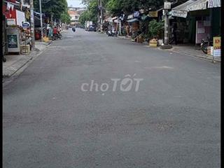 bán căn hộ cc tầng trệt