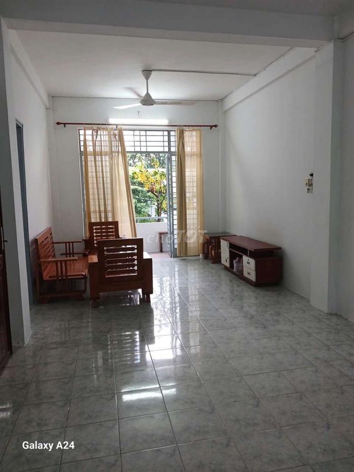 Bán Chung Cư  Gò Dầu với Độc Lập Tân Hương  58m2  2pn có thang máy   