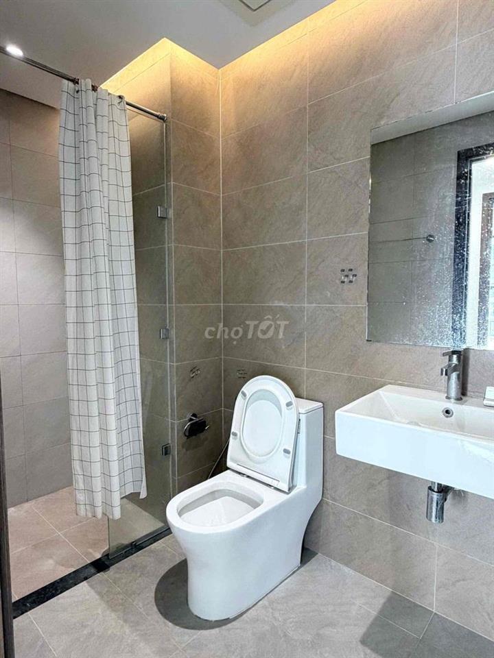 Chuyên cho thuê căn hộ Brilliant có ô đậu xe hơi