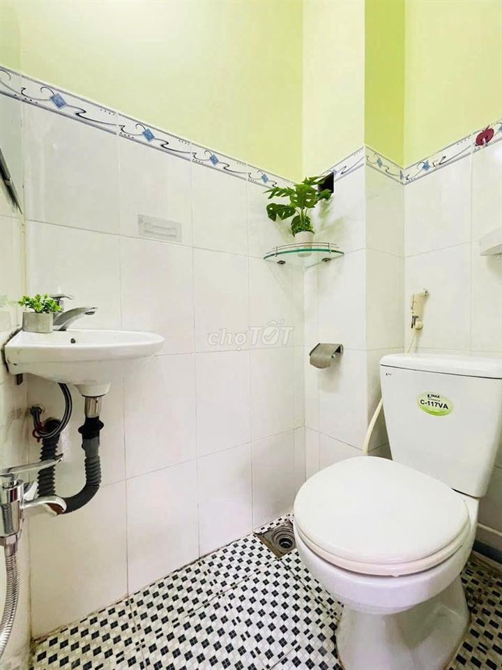 PHÒNG TRỌ 30M2 CỬA SỔ TRỜI GẦN ĐẠI HỌC VĂN HIẾN - ĐẠI HỌC CÔNG THƯƠNG