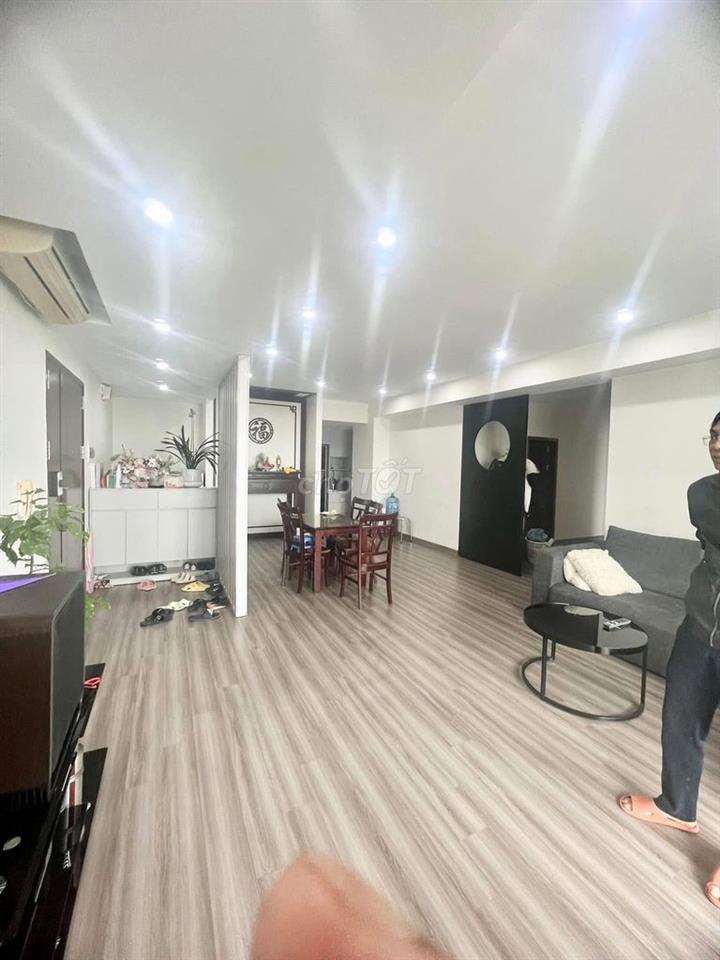 Cho thuê chung cư Oriental Plaza, Âu Cơ- 2PN, NTCB giá 11tr/th