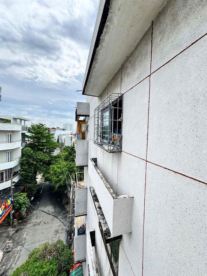 Chung cư vườn lài ngay nguyễn xuân khoát dt 45m2 2 pn có gác lửng giá